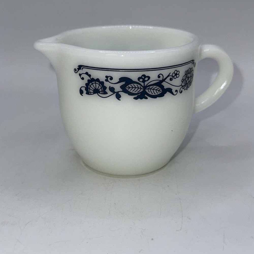 Vintage Pyrex 8 Ounce Creamer In Old Town Blue Pattern Made in USA